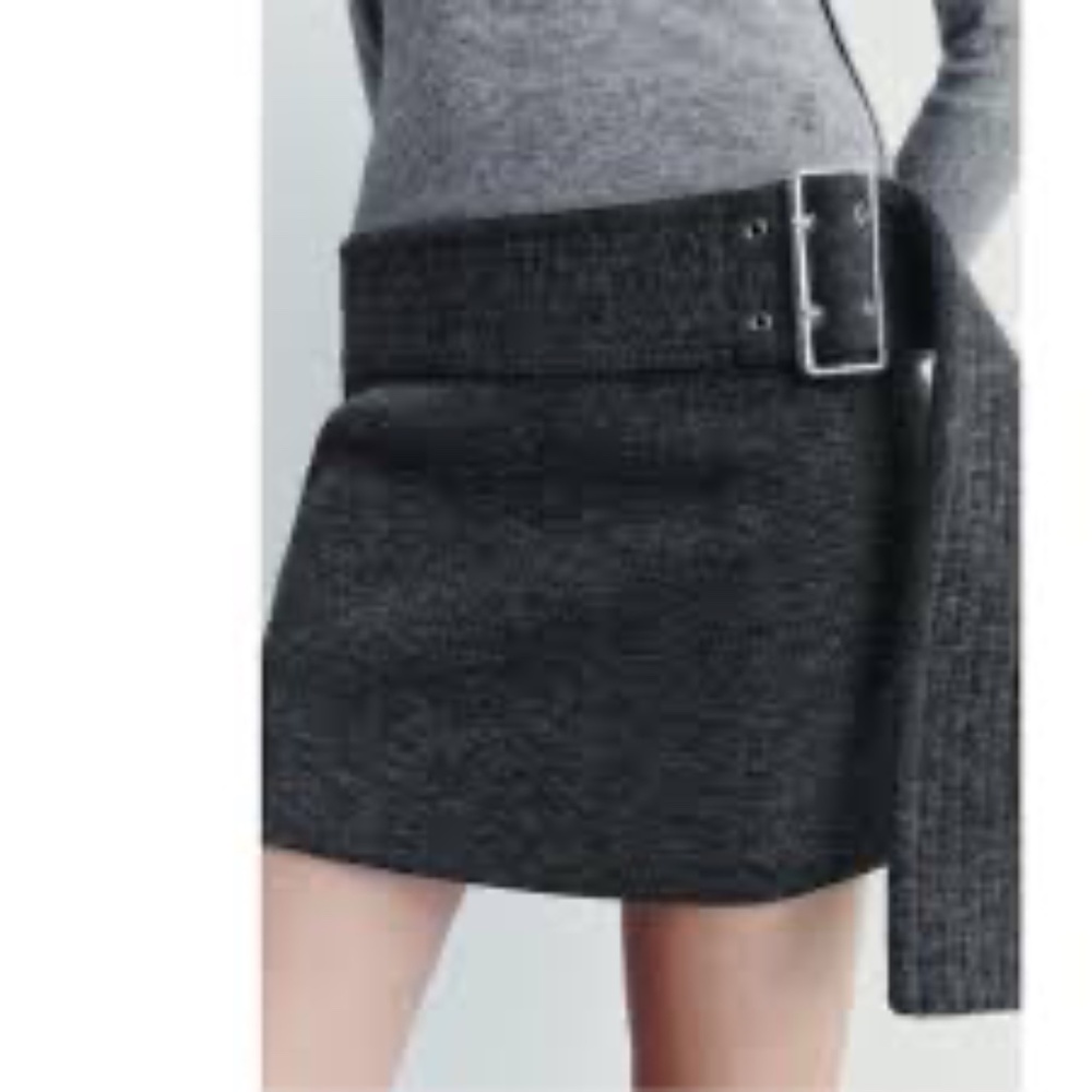 NWOT Zara Grey Miniskirt with Belt
